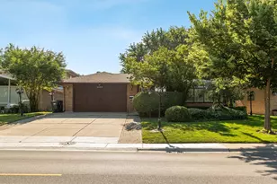 6936 N Kostner Ave, Lincolnwood, IL 60712 - Photo 1