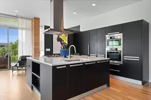 2154 W Division St, Chicago, IL 60622 - Photo 15