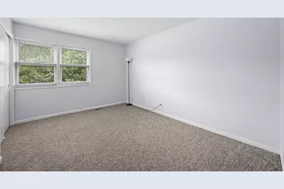 815 E Hintz Road, Arlington Heights, IL 60004 - Photo 17