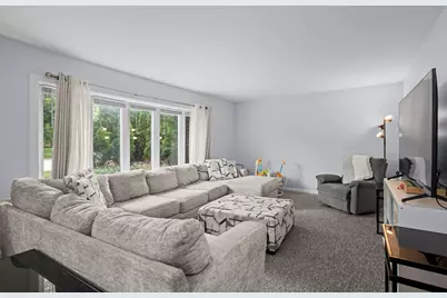 815 E Hintz Road, Arlington Heights, IL 60004 - Photo 3