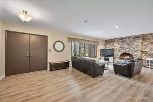 2631 N Stuart Dr, Arlington Heights, IL 60004 - Photo 17
