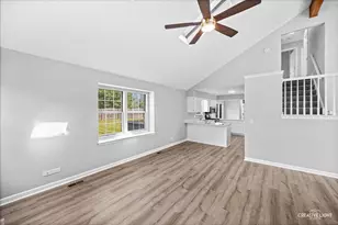 380 Regency Ct, Aurora, IL 60504 - Photo 11