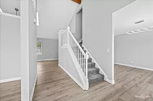 380 Regency Ct, Aurora, IL 60504 - Photo 7
