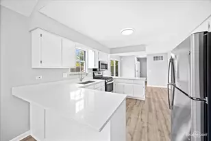 380 Regency Ct, Aurora, IL 60504 - Photo 13