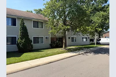 3600 Bayside Drive #5, Palatine, IL 60074 - Photo 1
