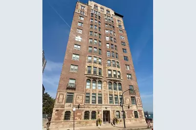 2666 E 73rd Street #8W, Chicago, IL 60649 - Photo 1