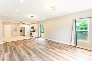 1076 E Maple St, Kankakee, IL 60901 - Photo 5