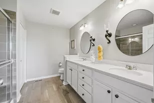 2546 Huntleigh Ln, Woodridge, IL 60517 - Photo 15