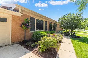 532 Merlin Dr, Schaumburg, IL 60193 - Photo 7