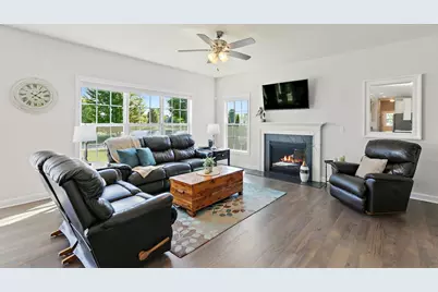 1109 Nottingham Road, Sycamore, IL 60178 - Photo 9