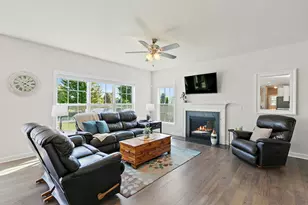 1109 Nottingham Rd, Sycamore, IL 60178 - Photo 9
