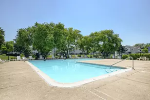 1477 Woodcutter Ln, Wheaton, IL 60189 - Photo 15