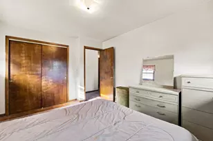 5401 S Millard Ave, Chicago, IL 60632 - Photo 17