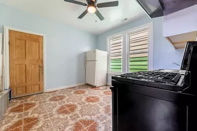 2458 W 45th Place, Chicago, IL 60632 - Photo 3