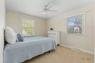 907 Dawes St, Libertyville, IL 60048 - Photo 21