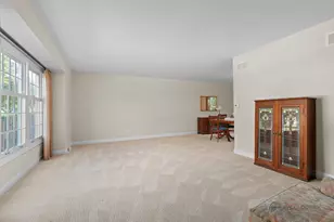 907 Dawes St, Libertyville, IL 60048 - Photo 3