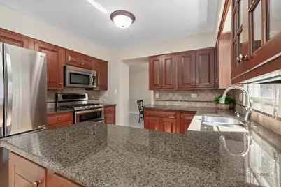 907 Dawes Street, Libertyville, IL 60048 - Photo 15