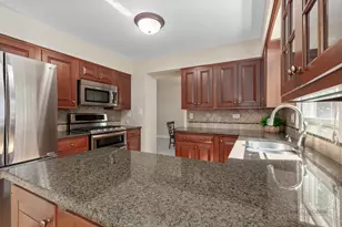 907 Dawes St, Libertyville, IL 60048 - Photo 15
