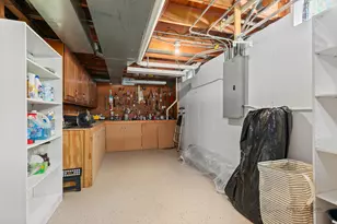 907 Dawes St, Libertyville, IL 60048 - Photo 27