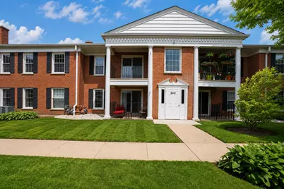 530 Shorely Drive #104, Barrington, IL 60010 - Photo 1
