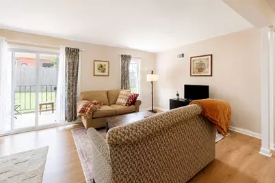 530 Shorely Drive #104, Barrington, IL 60010 - Photo 3