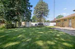 922 W Vanmeter St, Kankakee, IL 60901 - Photo 19