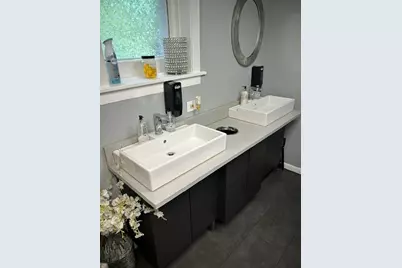 1332 Davis Street, Evanston, IL 60201 - Photo 19