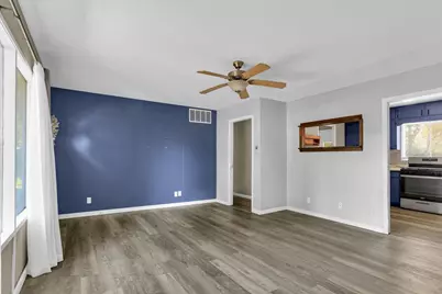 1810 Greendale Drive, Champaign, IL 61821 - Photo 7