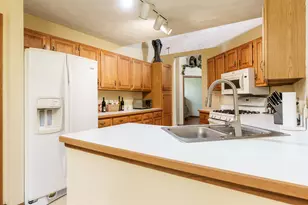 13273 Weatherfield Way, Roscoe, IL 61073 - Photo 15