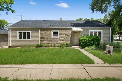 1446 Everett Avenue, Des Plaines, IL 60018 - Photo 1