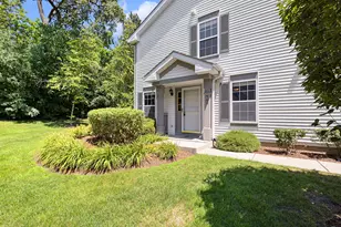560 Jennifer Cir, Mundelein, IL 60060 - Photo 1
