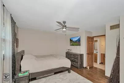 825 Walnut Drive, Darien, IL 60561 - Photo 17