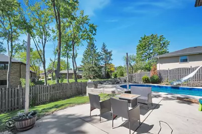 825 Walnut Drive, Darien, IL 60561 - Photo 27