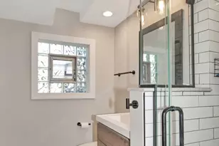 825 Walnut Dr, Darien, IL 60561 - Photo 23