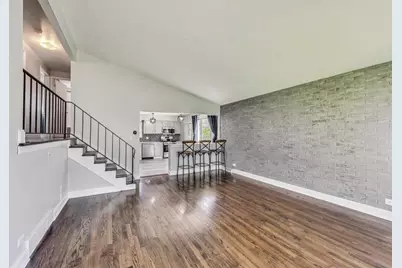 [Address not provided], Elmhurst, IL 60126 - Photo 5