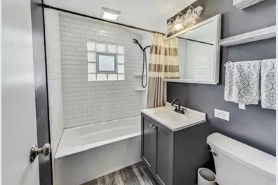 [Address not provided], Elmhurst, IL 60126 - Photo 13