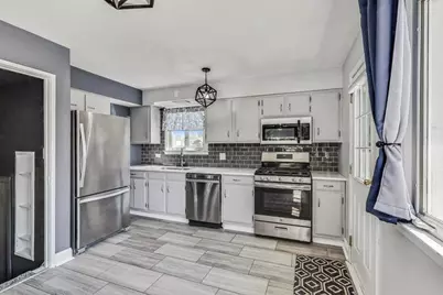 [Address not provided], Elmhurst, IL 60126 - Photo 3