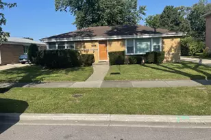 9521 N Kildare Ave, Skokie, IL 60076 - Photo 1