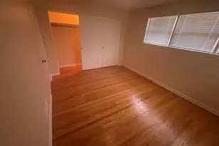 9521 N Kildare Ave, Skokie, IL 60076 - Photo 5