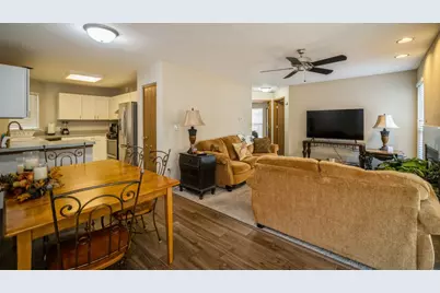 1045 Talbots Lane #1045, Elk Grove Village, IL 60007 - Photo 11