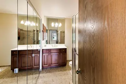 946 W Clearwater Street, Roselle, IL 60172 - Photo 9