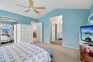 2909 Langston Cir, Saint Charles, IL 60175 - Photo 13