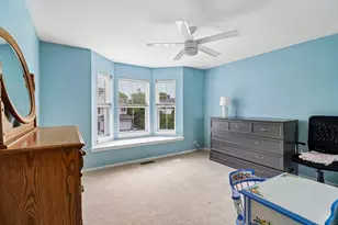2909 Langston Cir, Saint Charles, IL 60175 - Photo 15