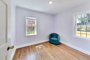 708 N Summit St, Wheaton, IL 60187 - Photo 15