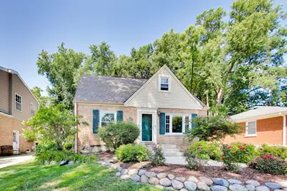 708 N Summit Street, Wheaton, IL 60187 - Photo 1