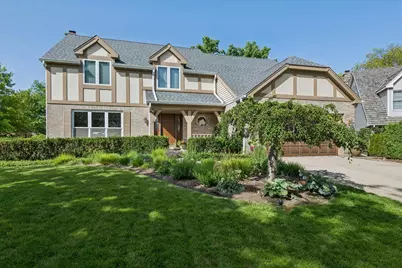 2 N Richmond Court, Lake Zurich, IL 60047 - Photo 1