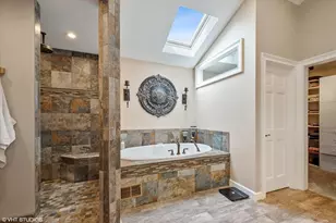 2 N Richmond Ct, Lake Zurich, IL 60047 - Photo 17