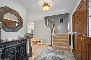 2 N Richmond Ct, Lake Zurich, IL 60047 - Photo 3
