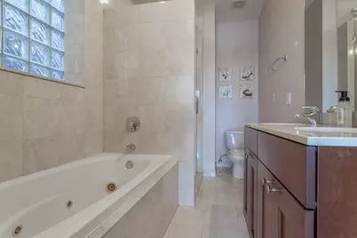 1126 W Fullerton Avenue #2, Chicago, IL 60614 - Photo 19