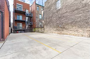 1126 W Fullerton Ave, Chicago, IL 60614 - Photo 25